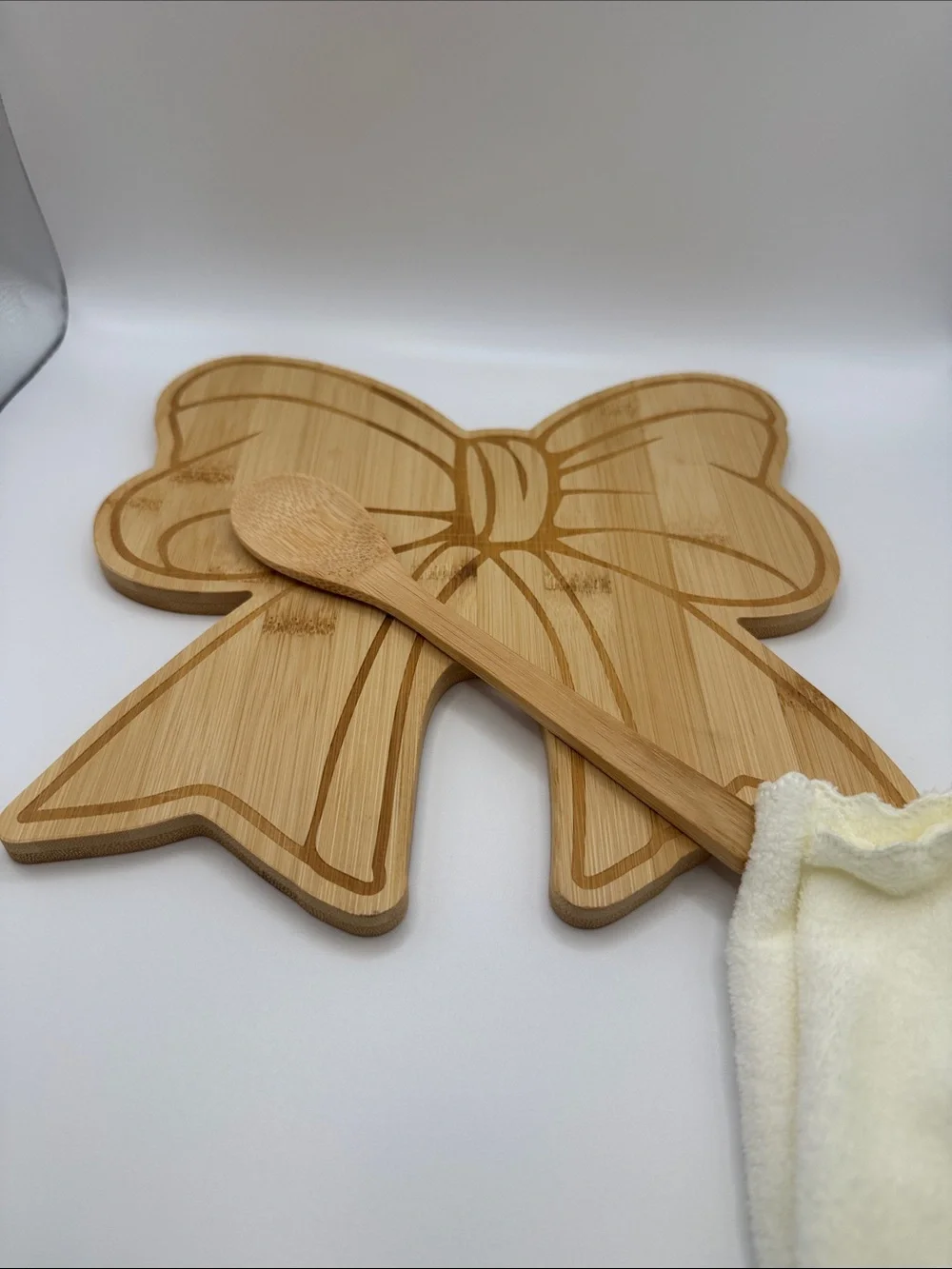 Bamboo Bow-Shaped Cutting Board with Spoon and Cloth - Natural